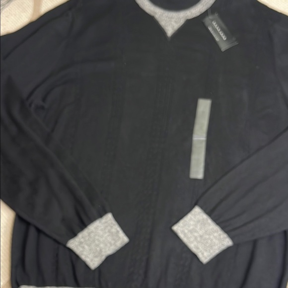 Sean John Black and Gray V-Neck Sweater - Picture 1 of 11